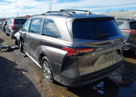 2022 Toyota Sienna Le z USA, uszkodzony, nr VIN 5TDKRKEC0NS091188